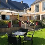 Logis Hotel Restaurant Le Gue Du Holme Saint-Quentin-sur-le-Homme