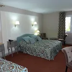 Logis Hotel Restaurant Le Gue Du Holme Saint-Quentin-sur-le-Homme