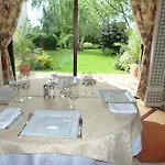 Hotel Logis Hotel Restaurant Le Gue Du Holme