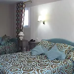 Hotel Logis Hotel Restaurant Le Gue Du Holme Saint-Quentin-sur-le-Homme