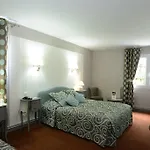 Hotel Logis Hotel Restaurant Le Gue Du Holme Saint-Quentin-sur-le-Homme