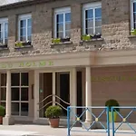 Hotel Logis Hotel Restaurant Le Gue Du Holme 3*