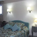 Logis Hotel Restaurant Le Gue Du Holme Hotel 3*