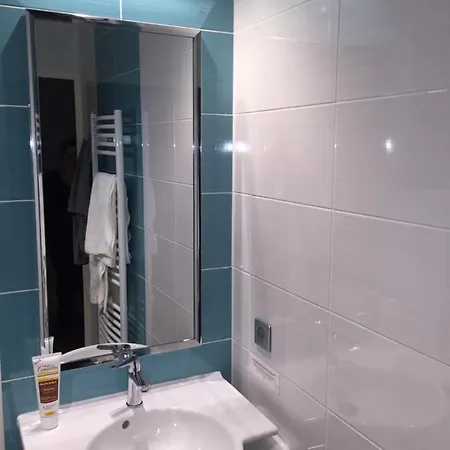 Logis Hotel Restaurant Le Gue Du Holme Hotel Saint-Quentin-sur-le-Homme