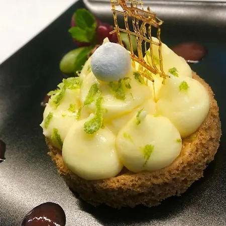 Logis Restaurant Le Gue Du Holme Hotel