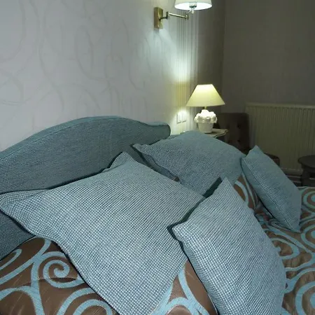 Hotel Logis Restaurant Le Gue Du Holme Saint-Quentin-sur-le-Homme