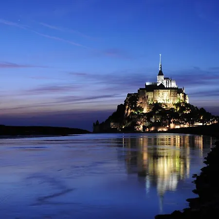 Logis Restaurant Le Gue Du Holme Hotel Saint-Quentin-sur-le-Homme