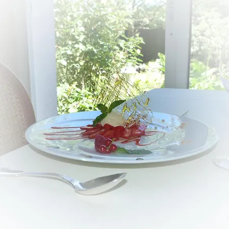 Logis Hotel Restaurant Le Gue Du Holme Hotel Saint-Quentin-sur-le-Homme