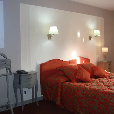 Logis Restaurant Le Gue Du Holme Hotel