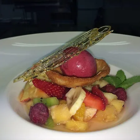 Hotel Logis Restaurant Le Gue Du Holme