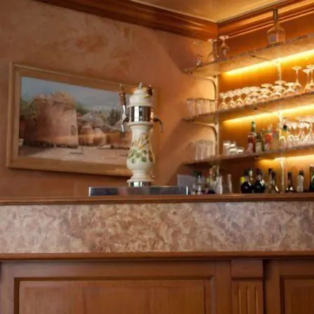 Hotel Logis Restaurant Le Gue Du Holme Saint-Quentin-sur-le-Homme