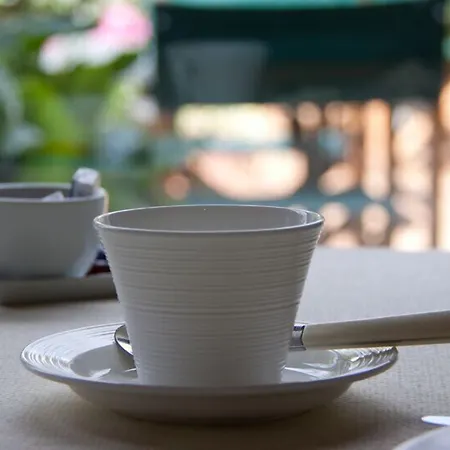 Logis Restaurant Le Gue Du Holme Hotel Saint-Quentin-sur-le-Homme