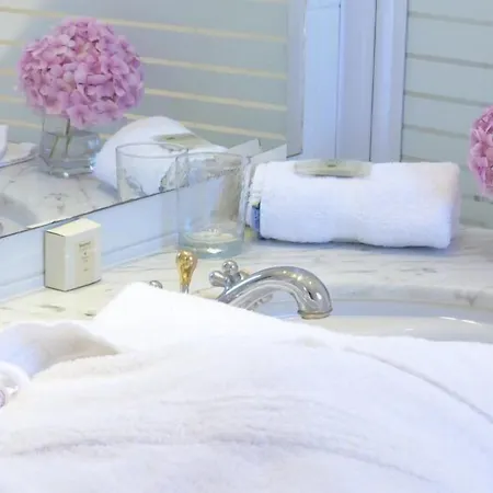 Hotel Logis Restaurant Le Gue Du Holme Saint-Quentin-sur-le-Homme