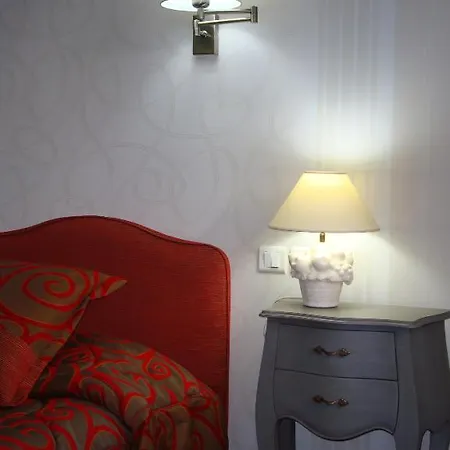 Logis Hotel Restaurant Le Gue Du Holme 3*