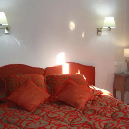 Logis Restaurant Le Gue Du Holme Hotel Saint-Quentin-sur-le-Homme