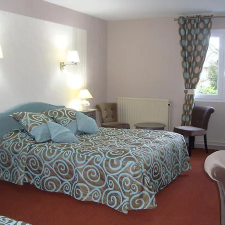 Logis Hotel Restaurant Le Gue Du Holme 3* Saint-Quentin-sur-le-Homme