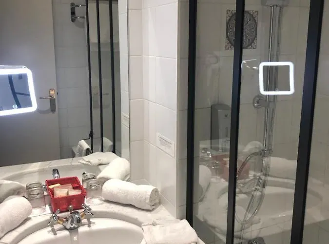 Logis Restaurant Le Gue Du Holme