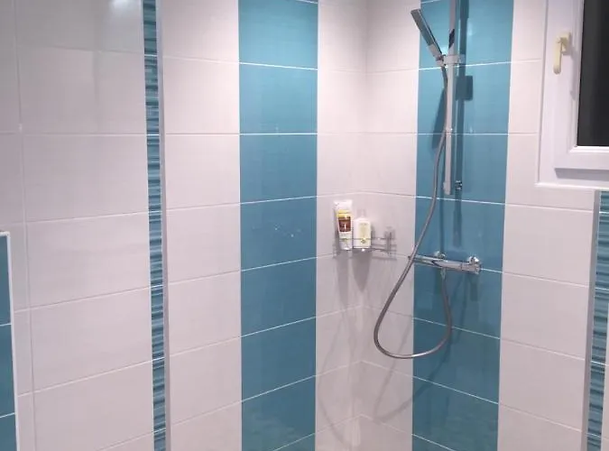 Logis Restaurant Le Gue Du Holme ホテル 3*