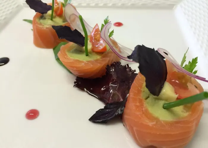 Logis Restaurant Le Gue Du Holme