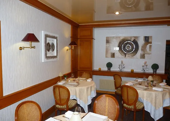 Logis Restaurant Le Gue Du Holme 圣康坦索勒