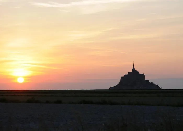 Logis Restaurant Le Gue Du Holme Saint-Quentin-sur-le-Homme