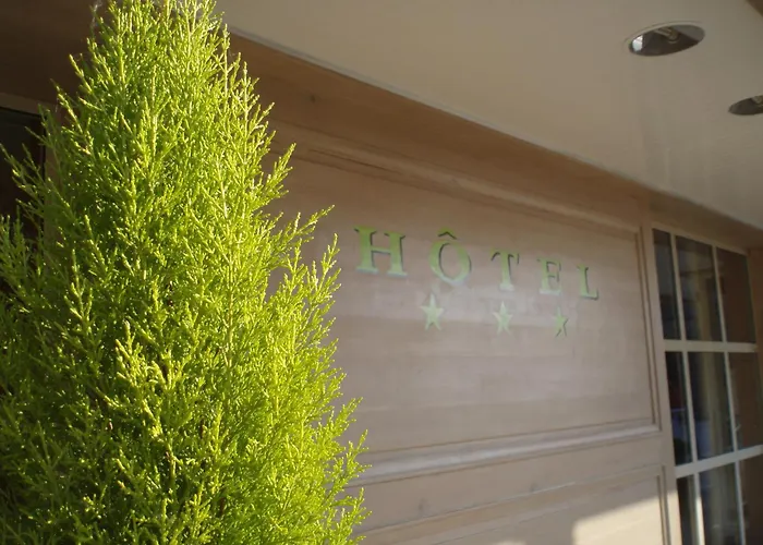 Logis Restaurant Le Gue Du Holme Hotel