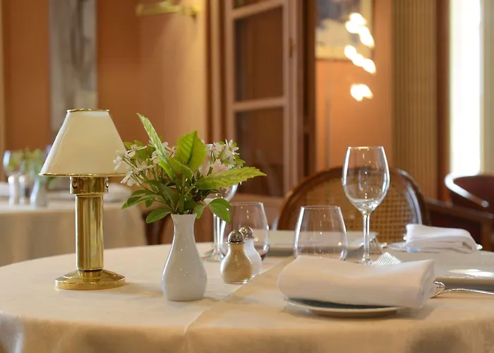 Logis Restaurant Le Gue Du Holme 3*