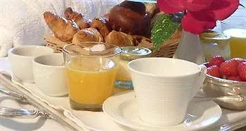 Hotel Logis Restaurant Le Gue Du Holme Saint-Quentin-sur-le-Homme