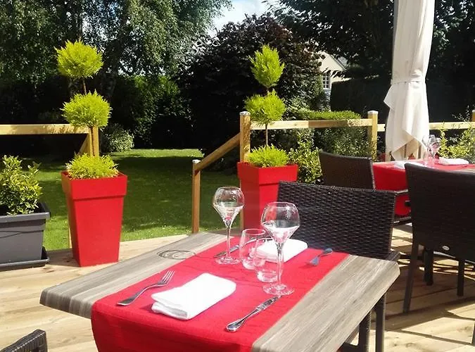 Hotel Logis Restaurant Le Gue Du Holme Saint-Quentin-sur-le-Homme